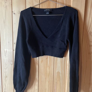 Pull crop top