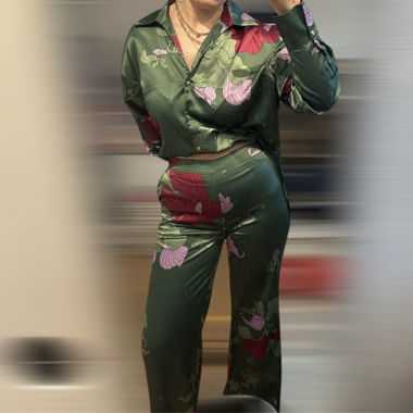 Pigiama floreale setoso