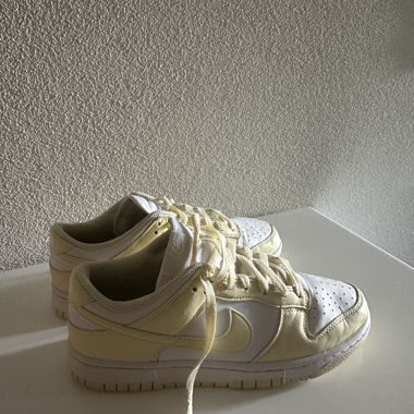 Nike Dunks Gelb