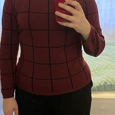 Pull bordeaux et noir