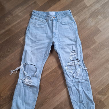 ripped jeans 🩵