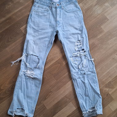 ripped jeans 🩵