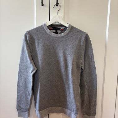Pull Tommy Hilfiger gris - Taille M