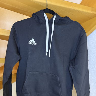 SWEAT A CAPUCHE NOIR