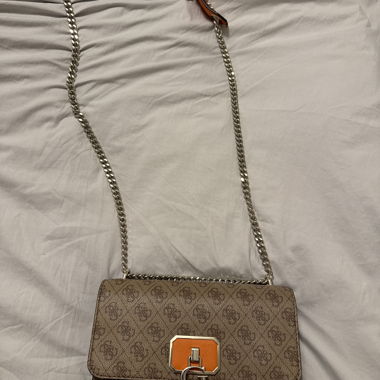 GUESS Beige crossbody chain shoulder bag