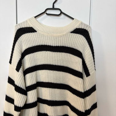 Gestreifter Pullover