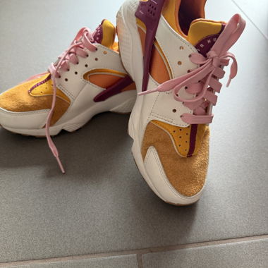 Nike Huarache Sneaker