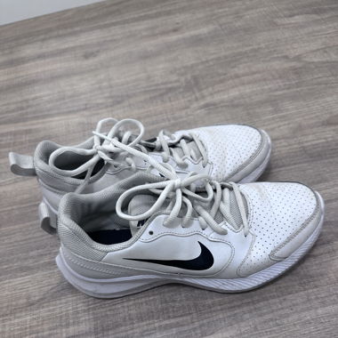 Nike Sneaker