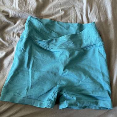 short blue gym shorts