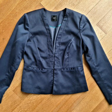 Zero blazer with matching skirt, dark blue