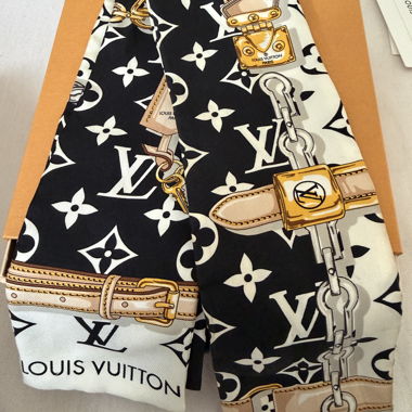 Foulard Louis Vuitton