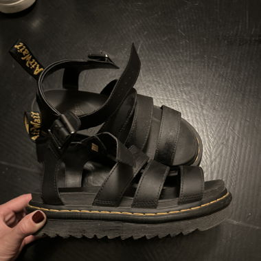 dr martens sandalen