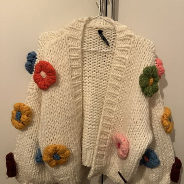 Cardigan en maille fleurs