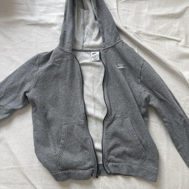 Sweat à capuche Nike gris