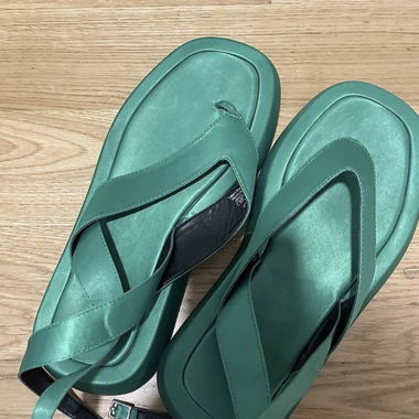 Zara grüne Sandalen