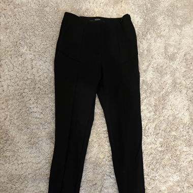 Schwarze Leggins von Guess