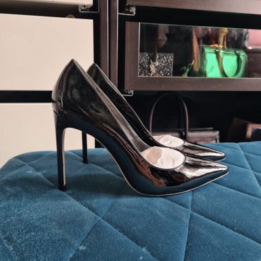 Sophia Webster Black patent pump heels