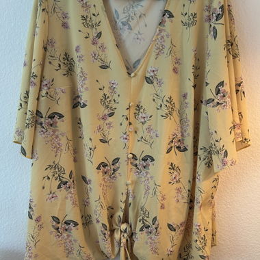 Blusa floreale gialla di New Look