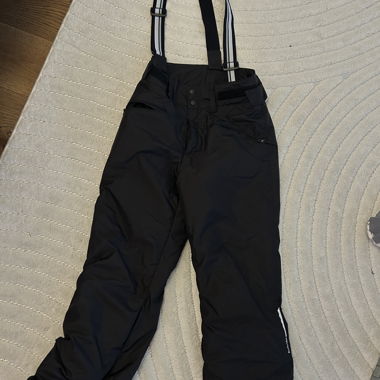 ski-jacke und skihose