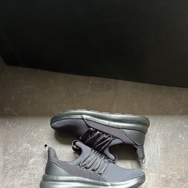 Adidas (Lite Racer)