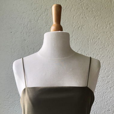 Robe courte kaki à bretelles – H&M, taille M