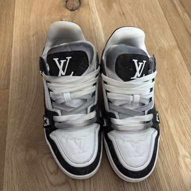 Louis Vuitton Sneakers