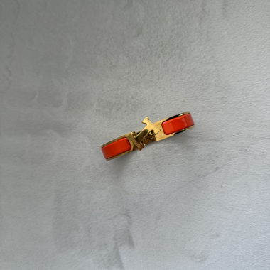 Arm jewellery