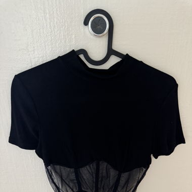 Kurzes Top