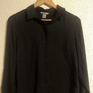 Schwarze luftige Bluse