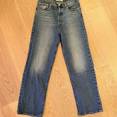 Levi's Ribcage Straight Ankle Jeans