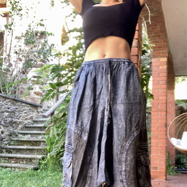 Pantaloni larghi 