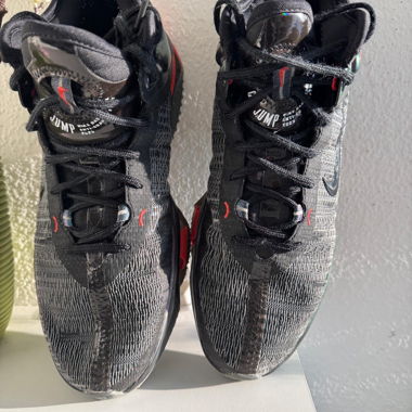 Nike Air  Zoom G.T Jump 2