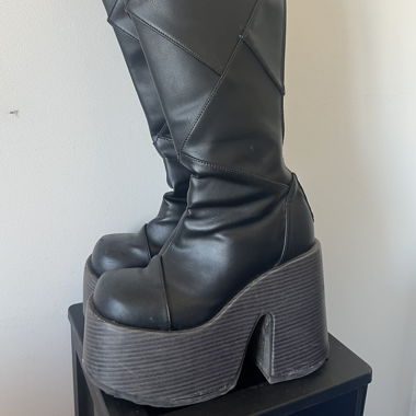 Bottes plateforme xxl noires à talons épais