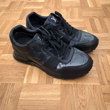 Louis Vuitton run away 