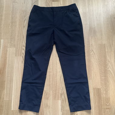 Pantalon bleu marin slim fit 