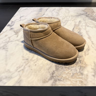 Gefuetterte Winterboots Gr. 40