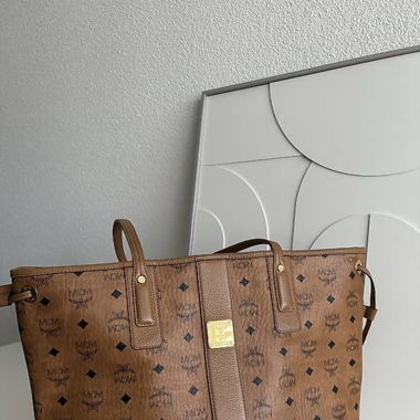 MCM Shopper