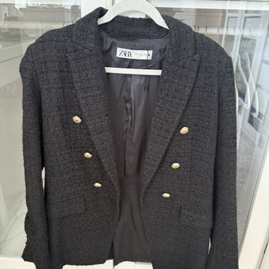 ZARA Boucle Blazer in Black