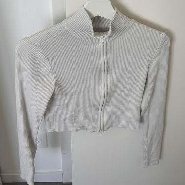 Giacca in maglia a coste bianca con zip
