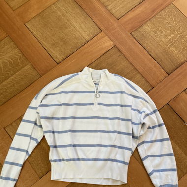 Cropped Mango zip-sweater