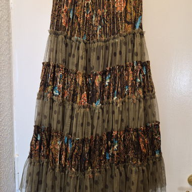 Gonna lunga in tulle con motivi