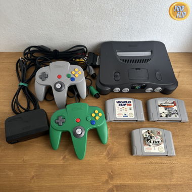 Console Nintendo 64 con 2 controller e giochi