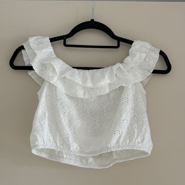 Top bianco con volant