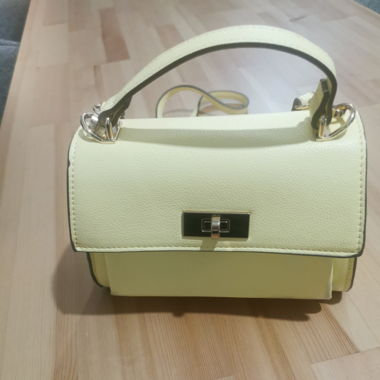 Petit sac jaune 