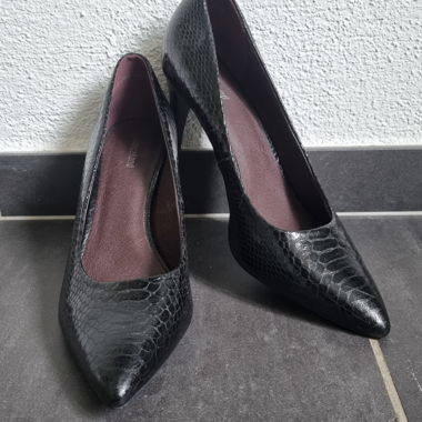 Schwarze High Heels