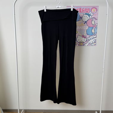 Schwarze Wickelhose