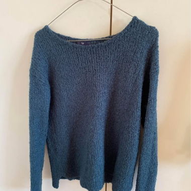 GAP sweater