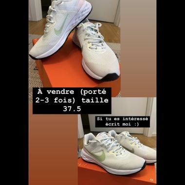 Baskets Nike blanches 37.5