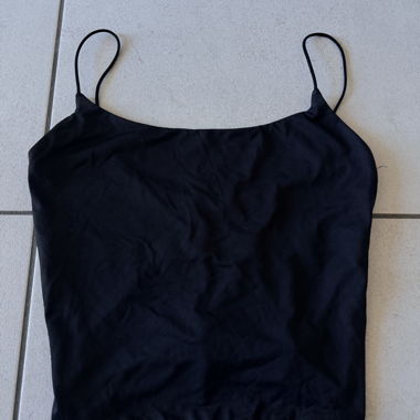 Top nero New Yorker