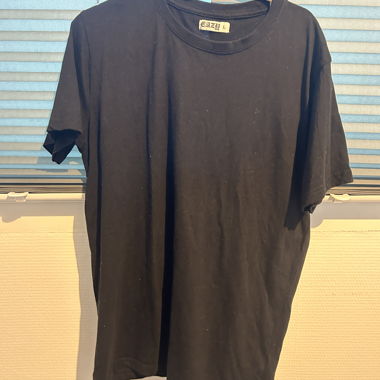 T-shirt Baisik Black
